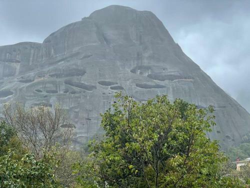 Paradise Of Meteora B