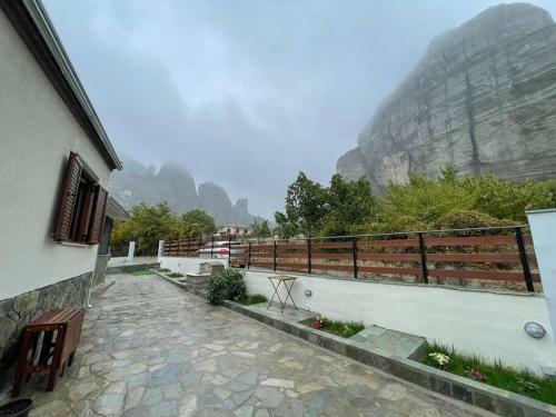 Paradise Of Meteora B
