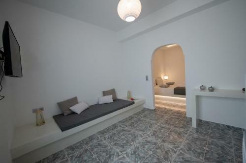 Hostal The F Suites