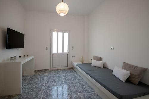 Hostal The F Suites