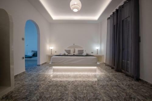 Hostal The F Suites