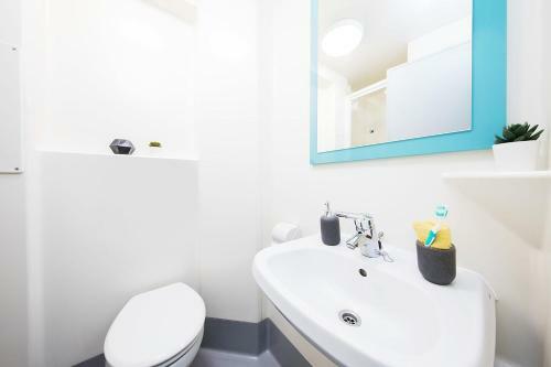 Hostal Modern Rooms & Studios For Students Only, Cardiff - Sk