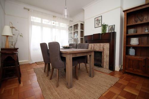 Melrose By T? Sa - 4 Bedroom House In Cardiff