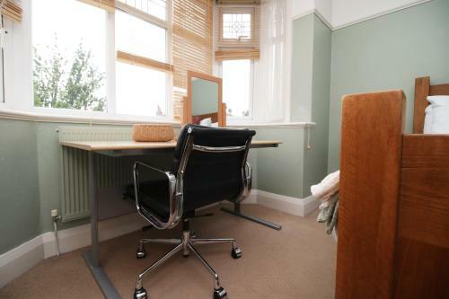 Melrose By T? Sa - 4 Bedroom House In Cardiff