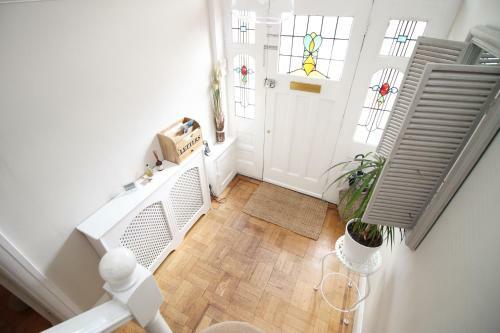 Melrose By T? Sa - 4 Bedroom House In Cardiff