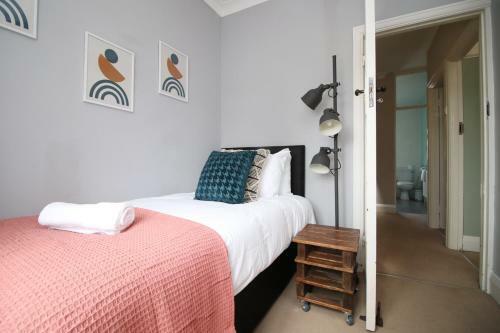 Melrose By T? Sa - 4 Bedroom House In Cardiff