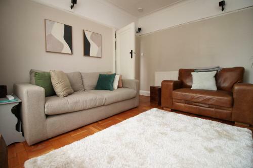 Melrose By T? Sa - 4 Bedroom House In Cardiff