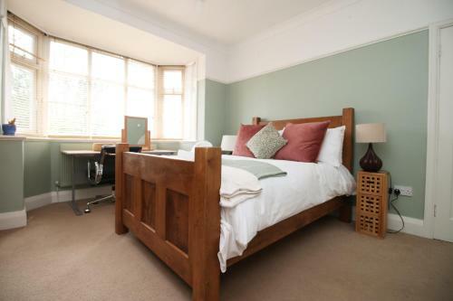 Melrose By T? Sa - 4 Bedroom House In Cardiff