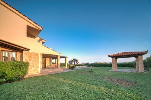 Sounio Beachfront Villa