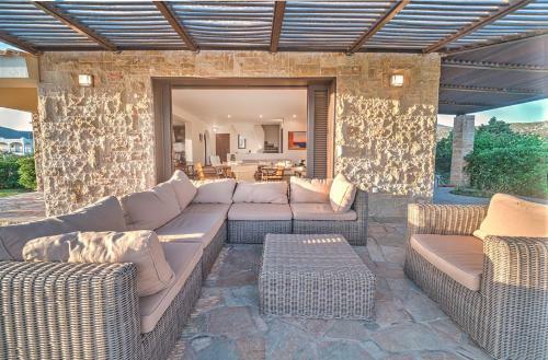 Sounio Beachfront Villa