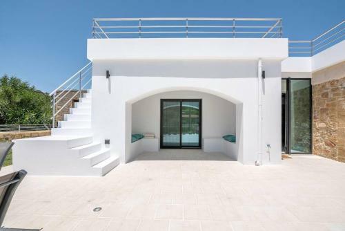 Villa White House Boutique