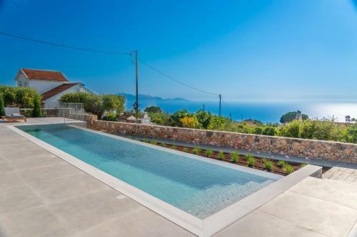 Summer Breeze Villa