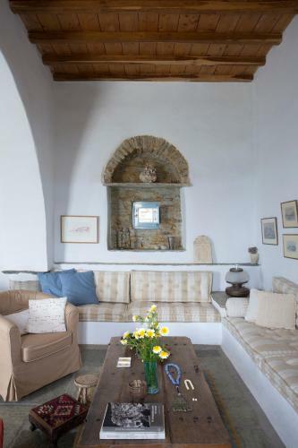 Elegant Island House