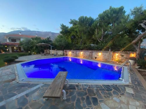 Villa Kineta Luxury House