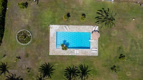 Villa Beachfront Kiss - 4bdrms, Tennis Court, Pool, Bbq, Beachfront