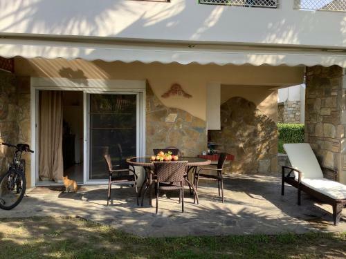 Elena House Near The Beach