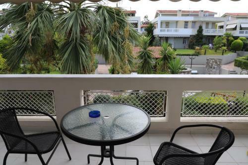 Elena House Near The Beach