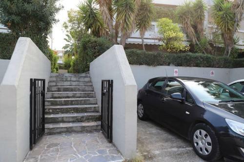 Elena House Near The Beach