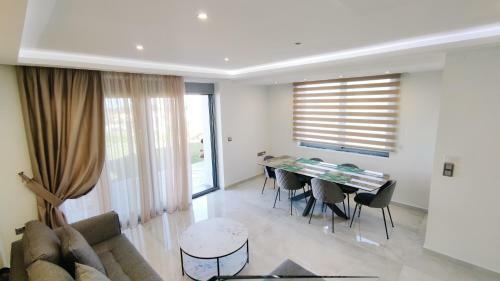 Royal Villa