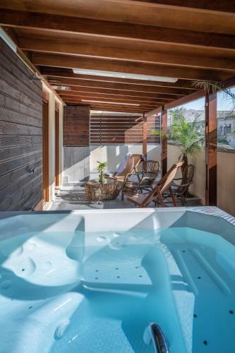 H Experience Seaside Luxury Boutique Apartment
