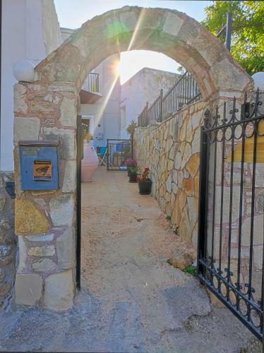 Apartamento Traditional Hilltop Sea & Mountain View Maisonette
