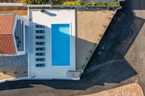 Beautiful Villa Pine Pridraga