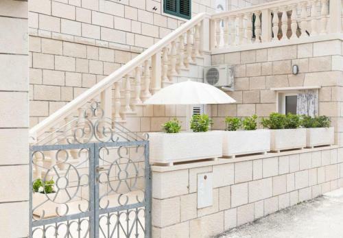 Apartments Ru?a- 50m From Beach