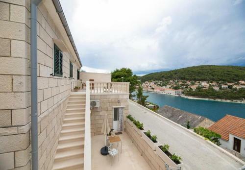 Apartments Ru?a- 50m From Beach