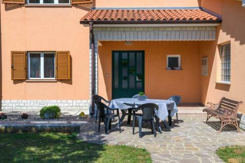 House Irma Labin