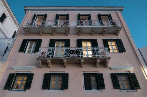 Apartamento The Corcyraean Luxury Seafront House & Yard