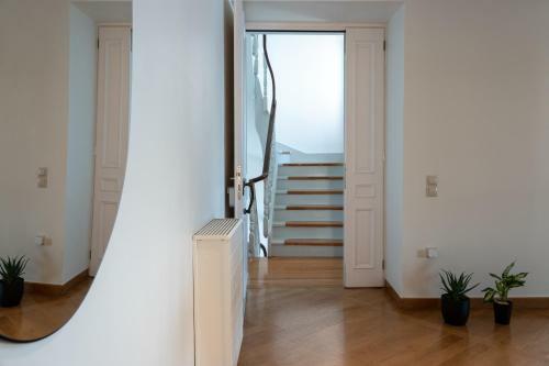 Apartamento The Corcyraean Luxury Seafront House & Yard