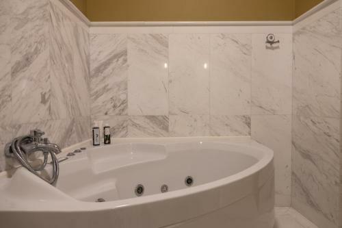 Apartamento The Corcyraean Luxury Seafront House & Yard