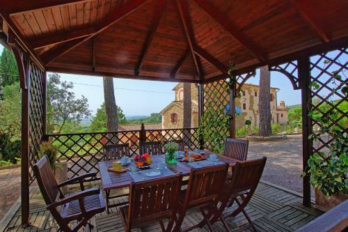 Villa Uccellaia