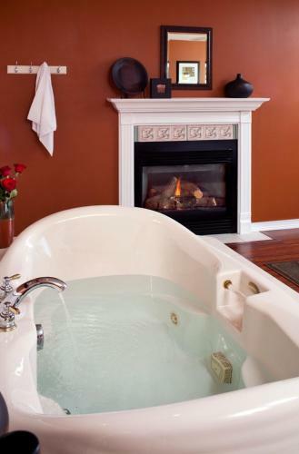 Bed & Breakfast Huron House