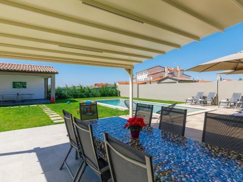 Holiday Home Villa Edi