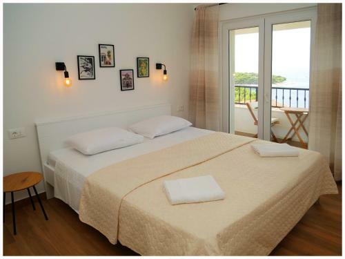 Apartmani Makelja
