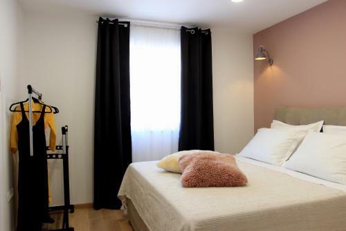 Art & Industrial Apartment Solin