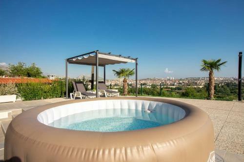 Luxury Apartment Tusculum With Jacuzzi
