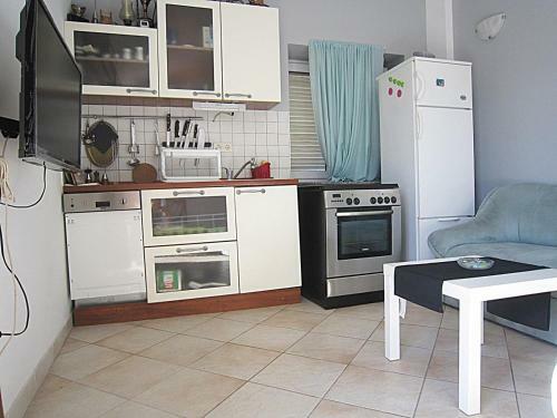 Apartments Enver Srima