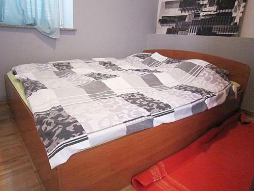 Apartments Enver Srima