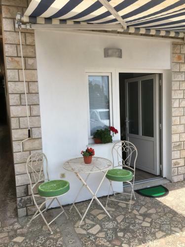 Studio Apartman Jojo