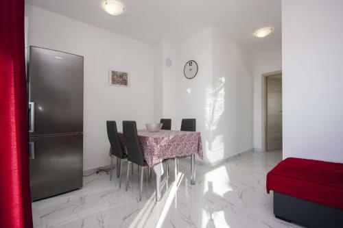 Apartments Happy Holiday