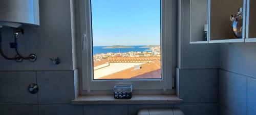 Apartment With Garage And Magical View