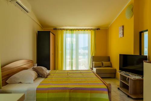 Hostal Apartments Mikuli? Rogoznica