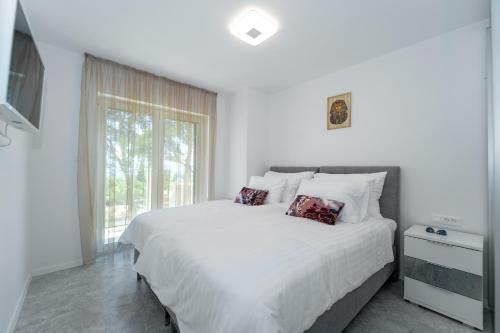 Villa Nina In Sumartin With Private Pool