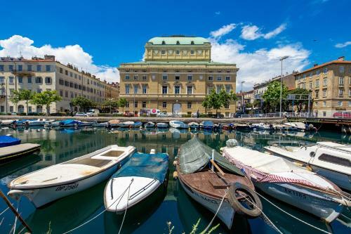 Apartamentos Rijeka With Love Center