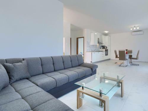 Holiday Home Mia