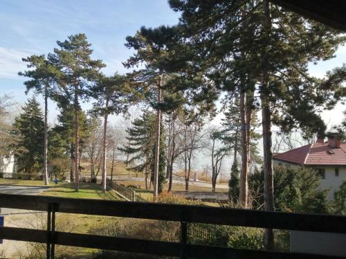 V�ralja Vend�gh�z Tihany