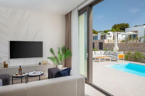 Luxury Villa Resort The Palms