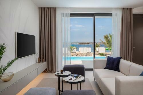 Luxury Villa Resort The Palms